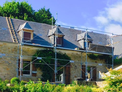 rénovation toiture corps de ferme ardoise